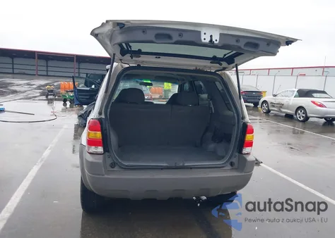 2001 Ford Escape Xlt z USA, uszkodzony, nr VIN 1FMYU03181KC55279